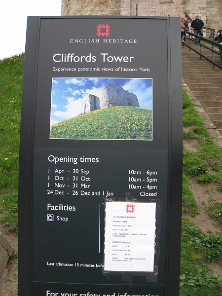 2011 UK England York 0620.jpg - A visit to Newcastle England for a company audit allowed time to visit the city of York. Train rides, train museum, walled city, large churches.